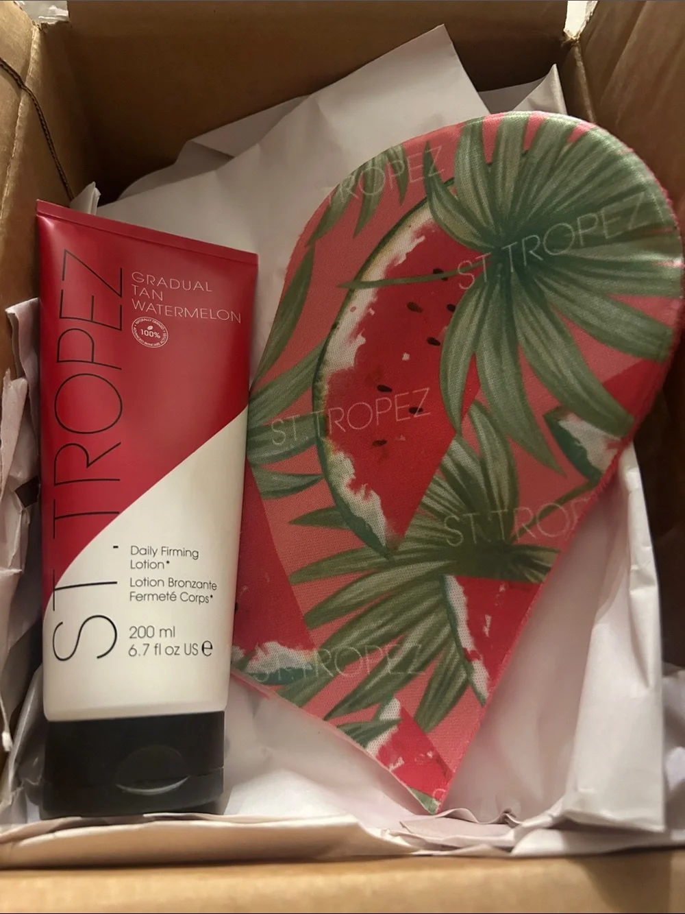 St.Tropez Watermelon Gradual Tan Firming Lotion with Velvet Self Tan Applicat